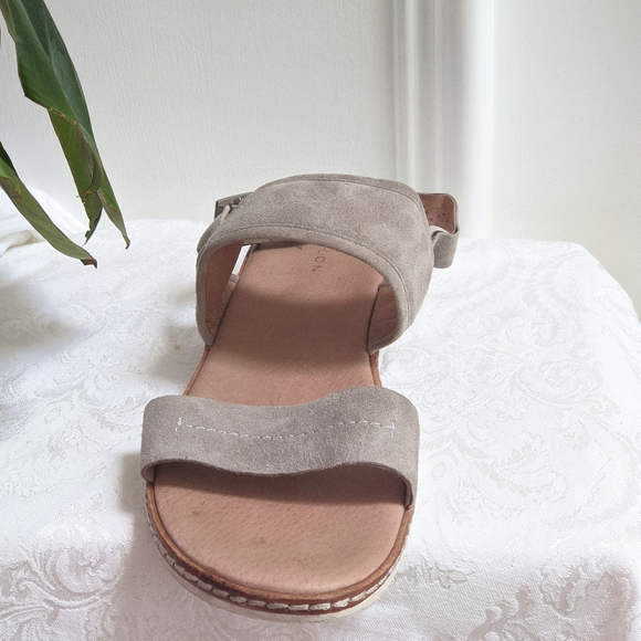 Suede strap sandals by Caslon - Picture 4 of 14